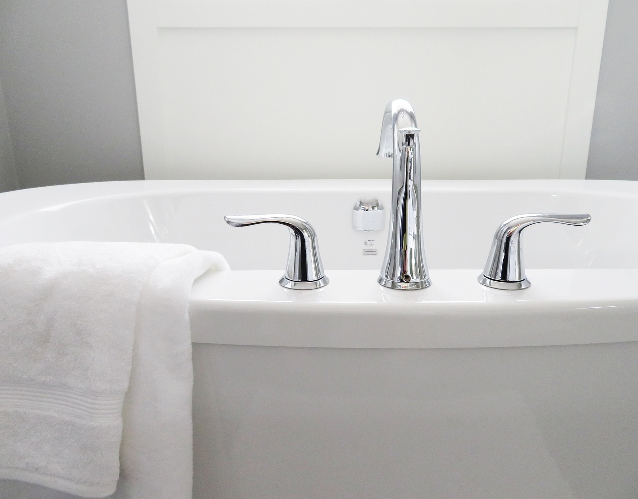 Why You Should Consider a Tub-to-Shower Conversion: The Top 4 Advantages